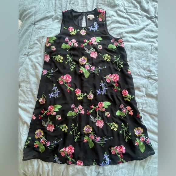 Calvin Klein Floral Embroidered Trapeze Shift Dress Size 10 Black Sleeveless - Picture 2 of 9